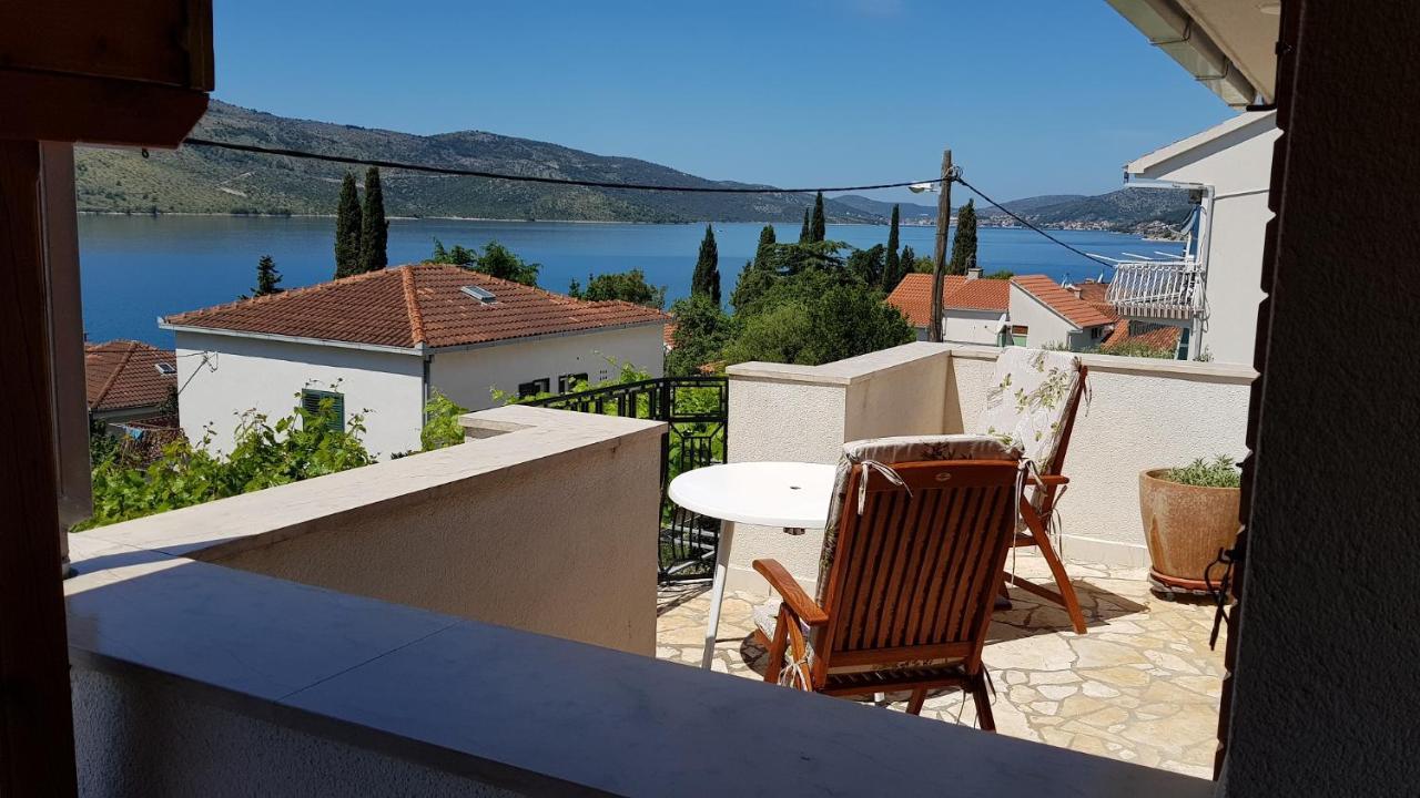 Villa Oliva Seget Vranjica Esterno foto